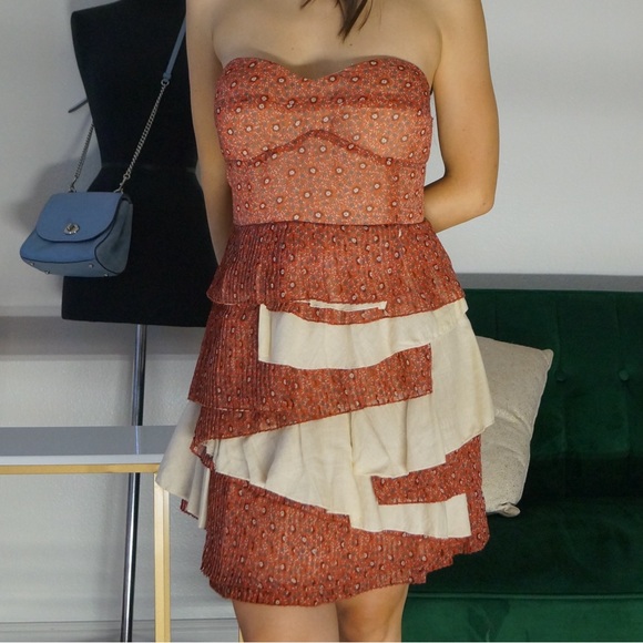 Forever 21 Floral Strapless Dress with Ruffle Details Size L - Picture 2 of 7